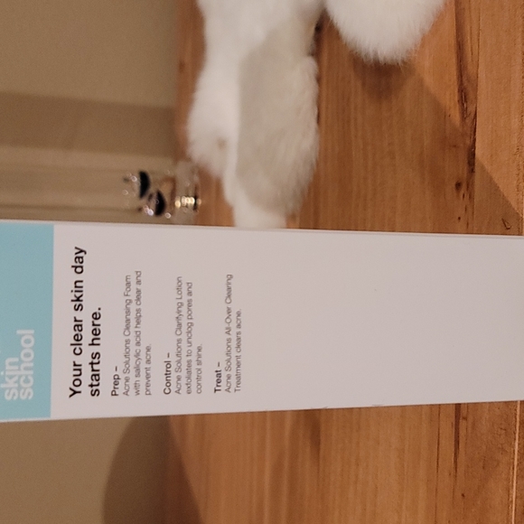 Clinique - Picture 4 of 6